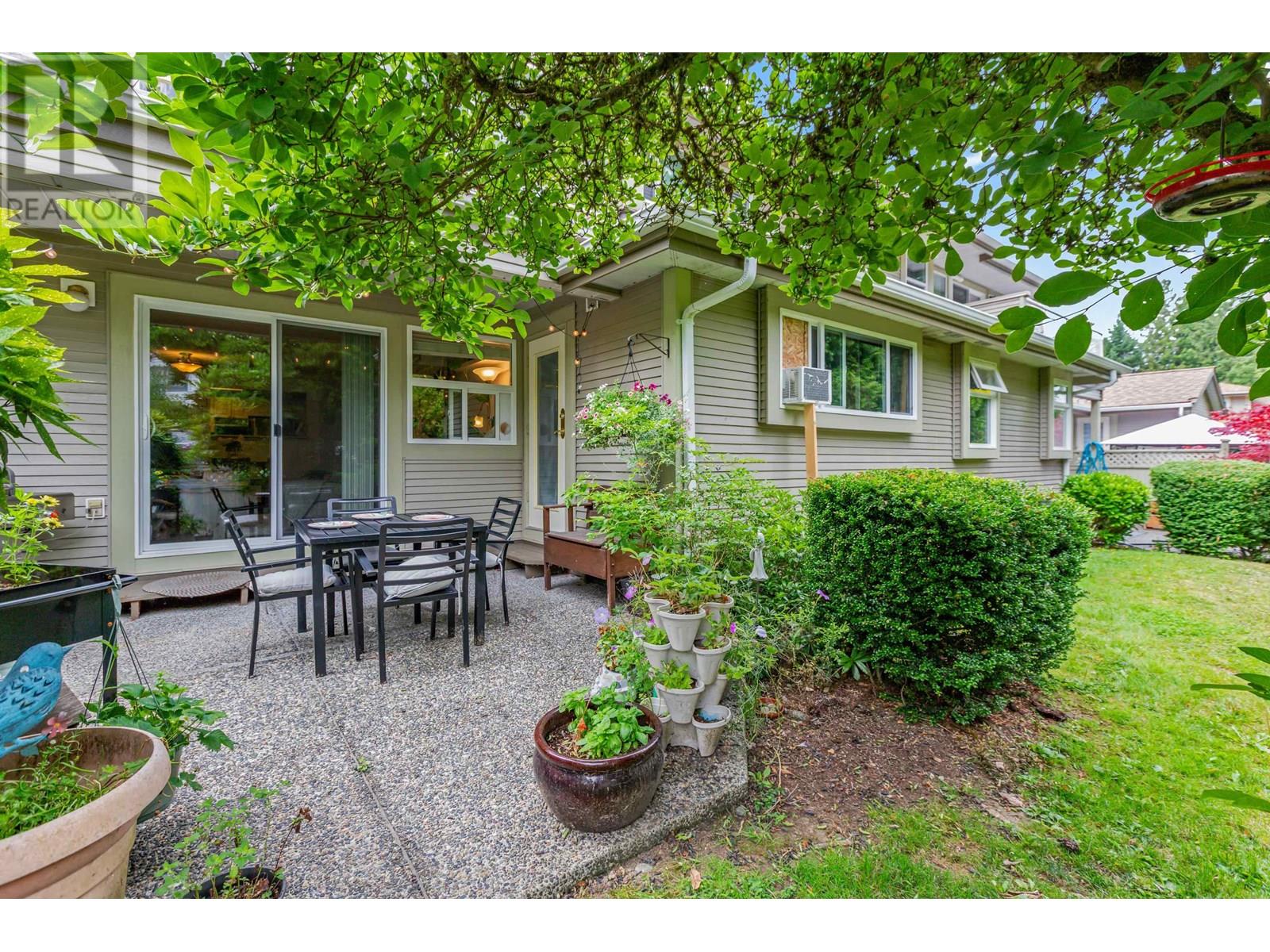 Photo 8 of 31 12071 232 B Street, Maple Ridge BC