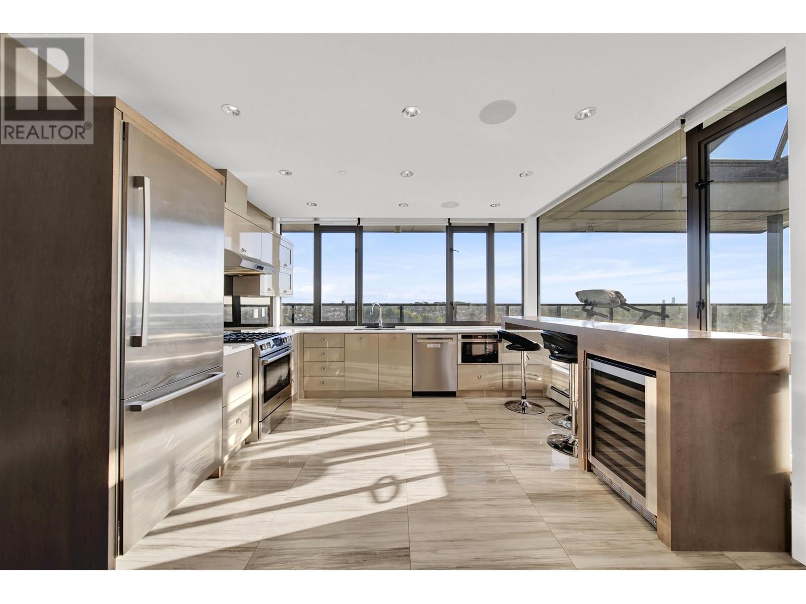 Photo 14 of Ph 2 2689 Kingsway, Vancouver BC
