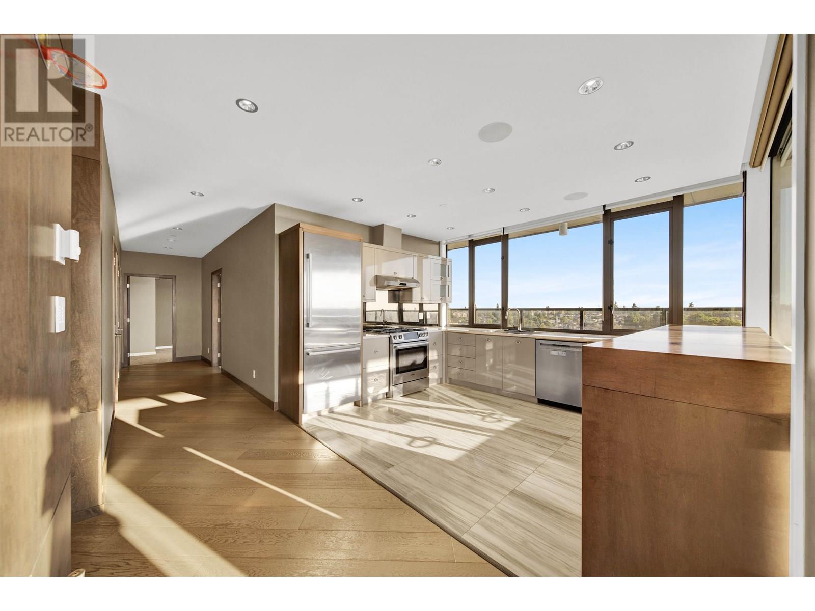 Photo 26 of Ph 2 2689 Kingsway, Vancouver BC