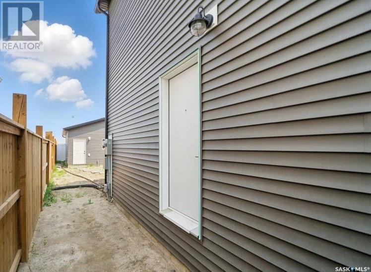 Photo 8 of 723 Henry Dayday Road, Saskatoon SK
