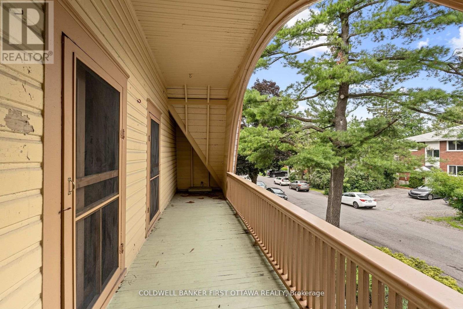 Photo 2 of 2704 Don Street, Ottawa ON