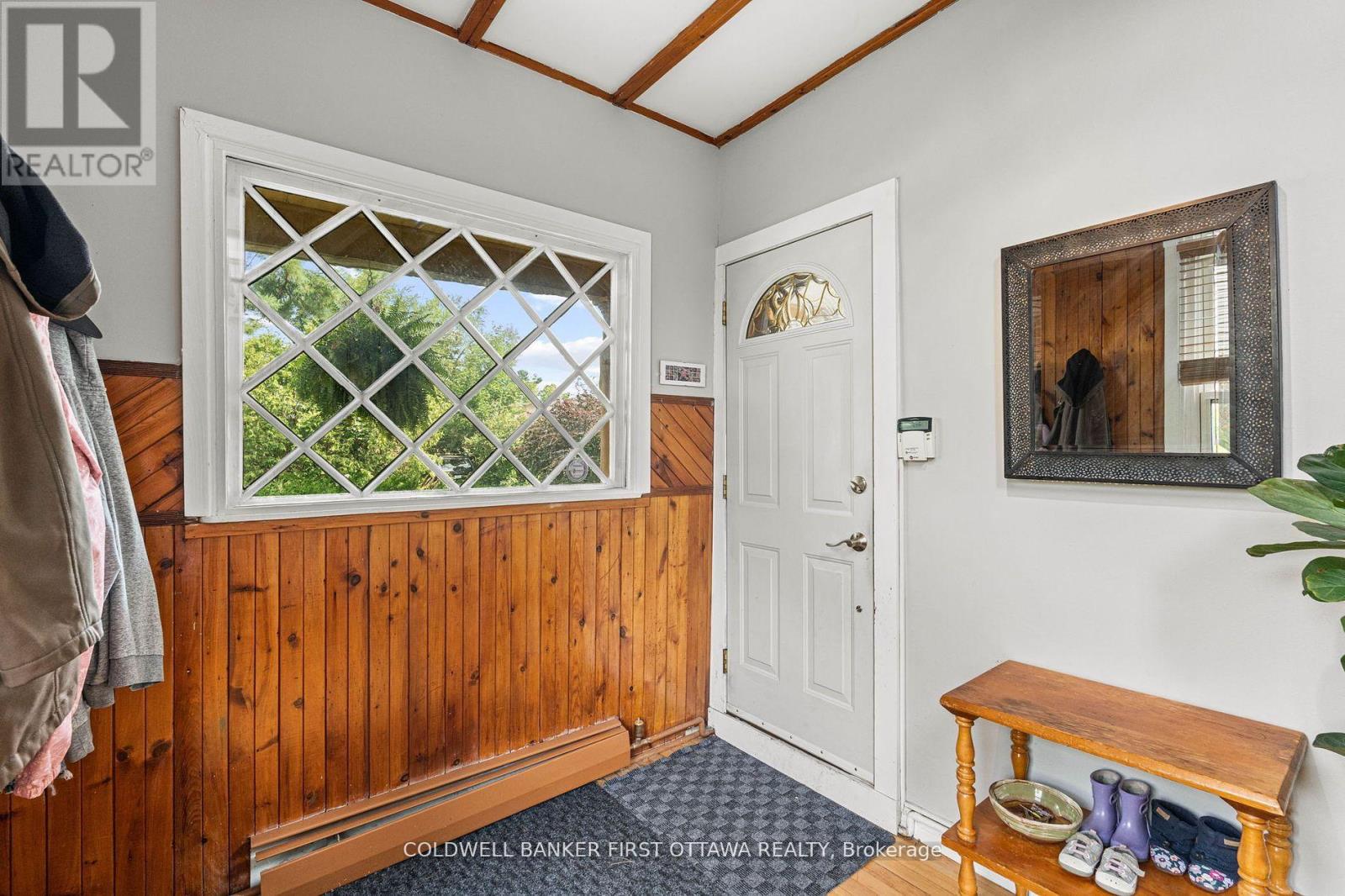 Photo 1 of 2704 Don Street, Ottawa ON
