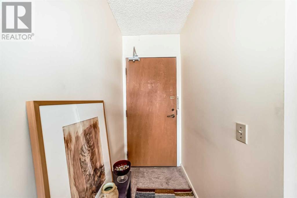 Single Family House for Sale in   Point Drive NW Point McKay Calgary 