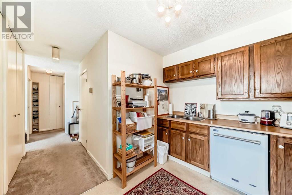 Single Family House for Sale in   Point Drive NW Point McKay Calgary 
