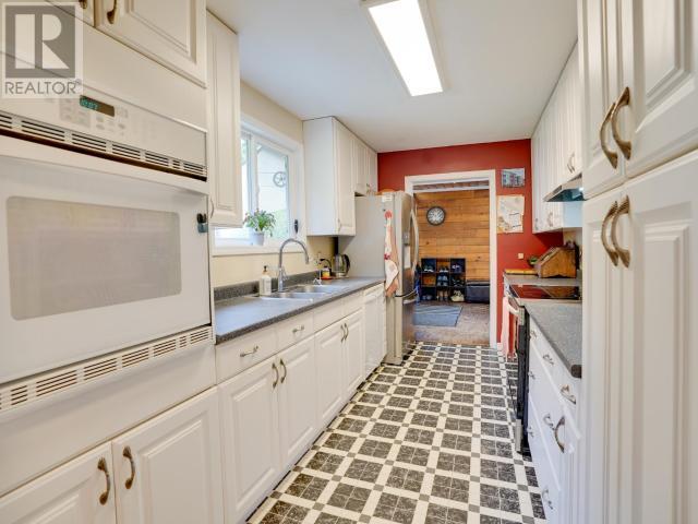 3008 ASH STREET, Texada Island