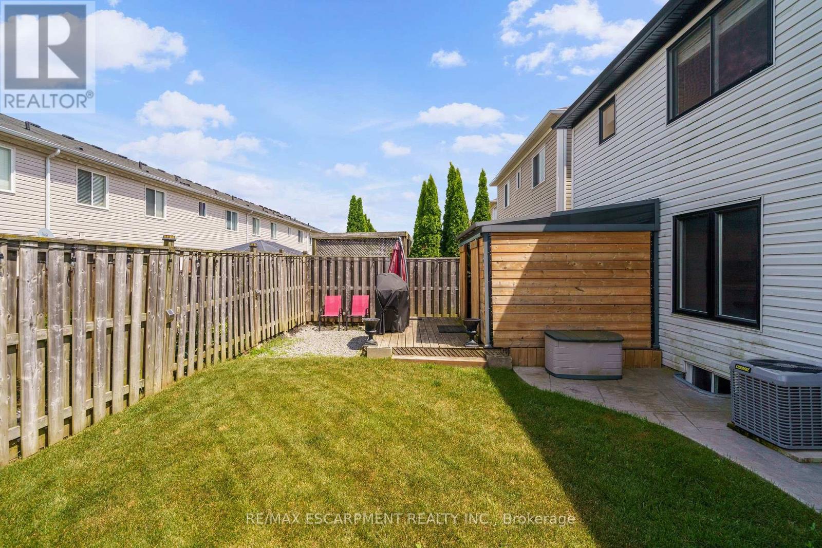 Photo 13 of 158 Voyager Pass, Hamilton ON