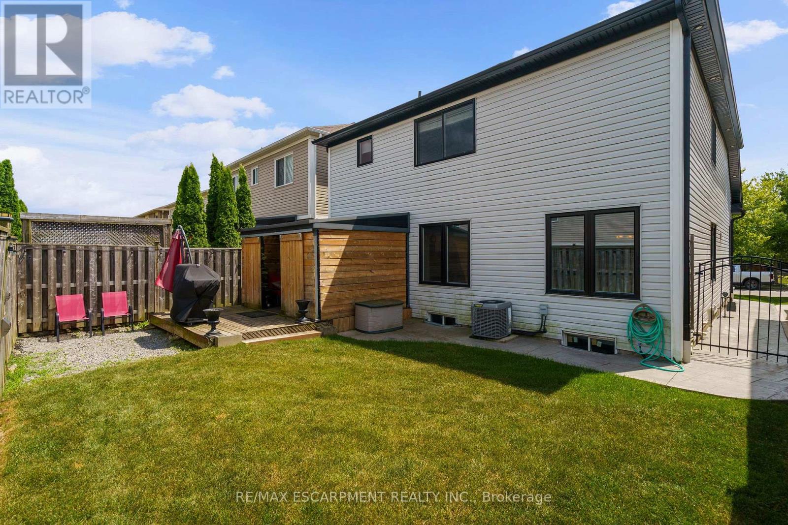 Photo 19 of 158 Voyager Pass, Hamilton ON