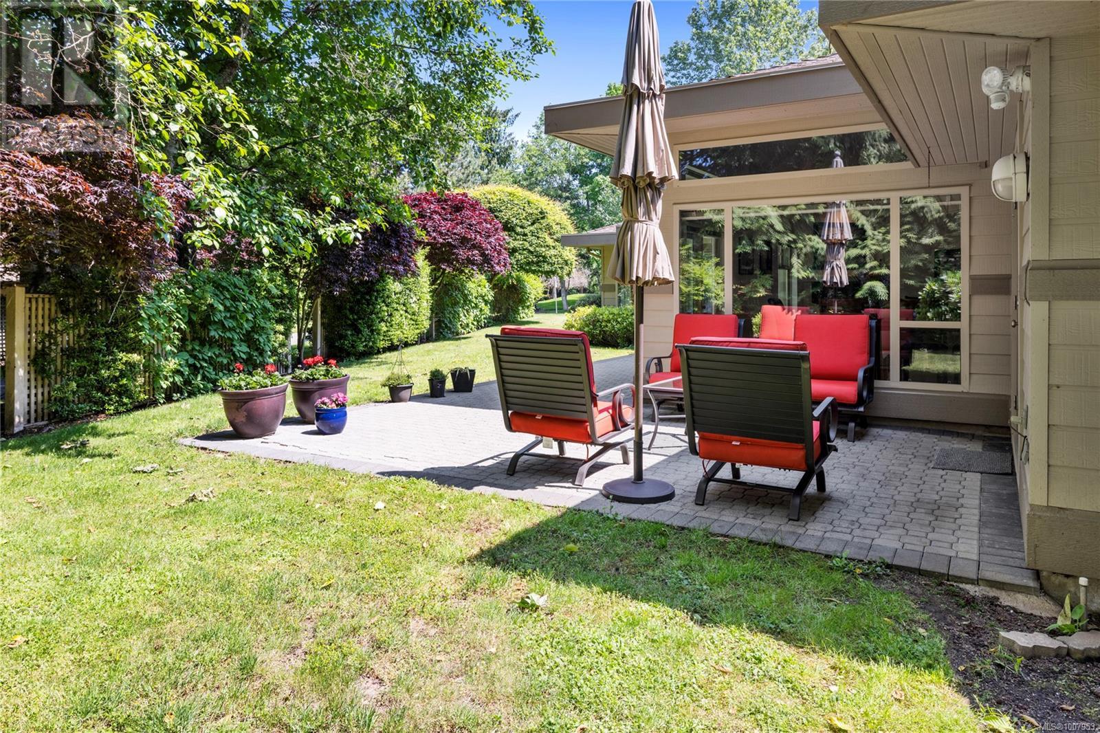 Photo 5 of 1281 Roberton Blvd, Parksville BC