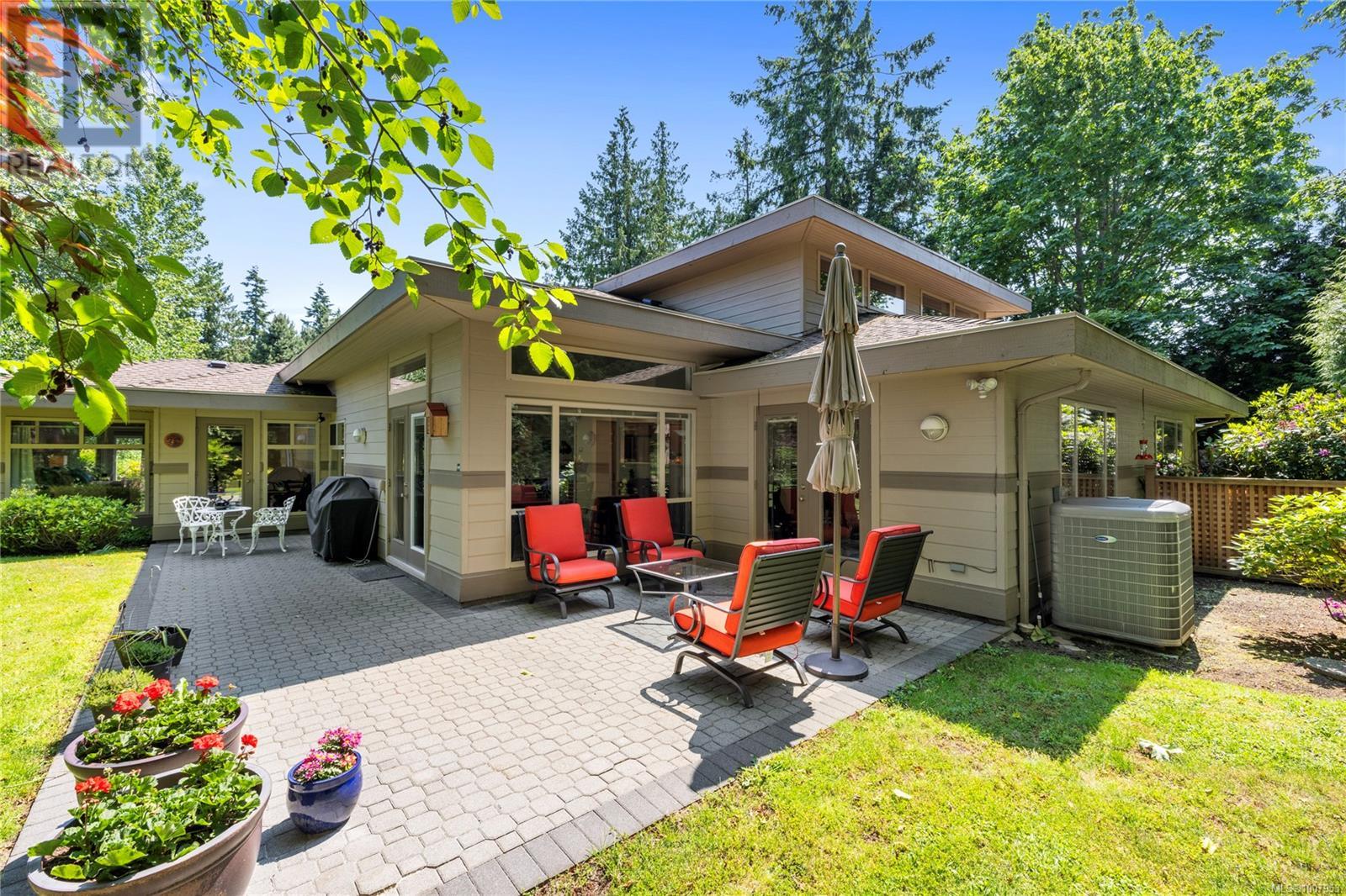 Photo 42 of 1281 Roberton Blvd, Parksville BC