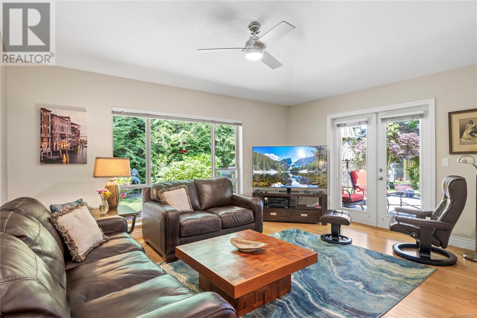Photo 23 of 1281 Roberton Blvd, Parksville BC
