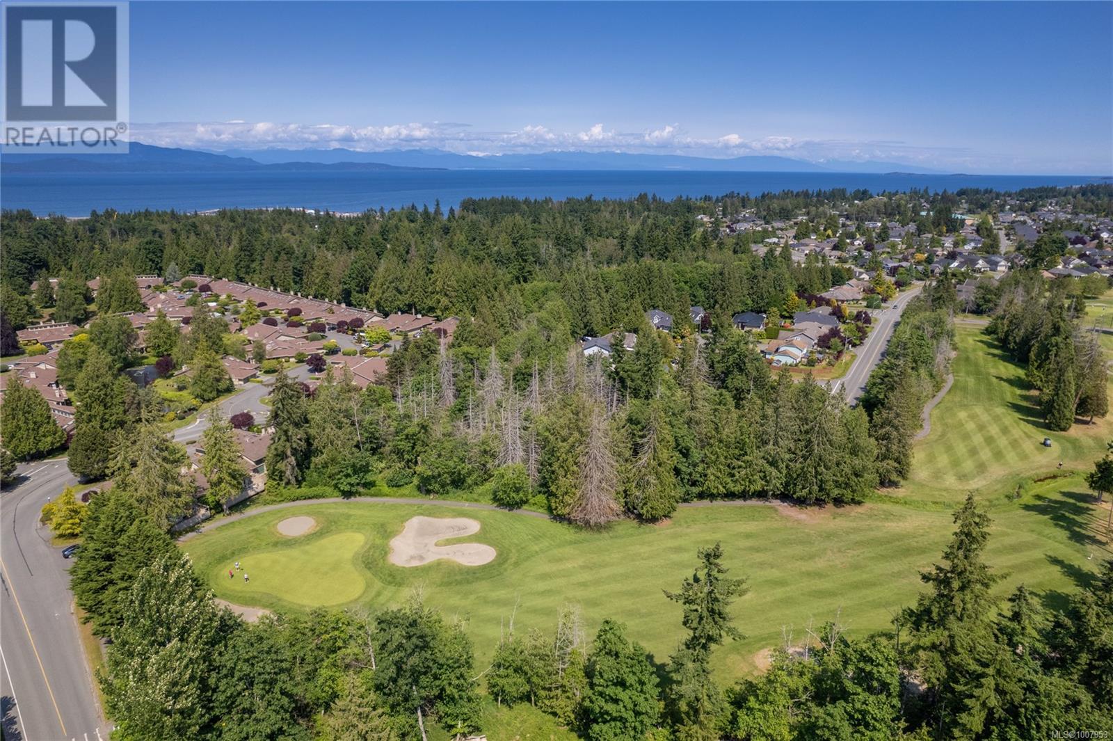 Photo 4 of 1281 Roberton Blvd, Parksville BC