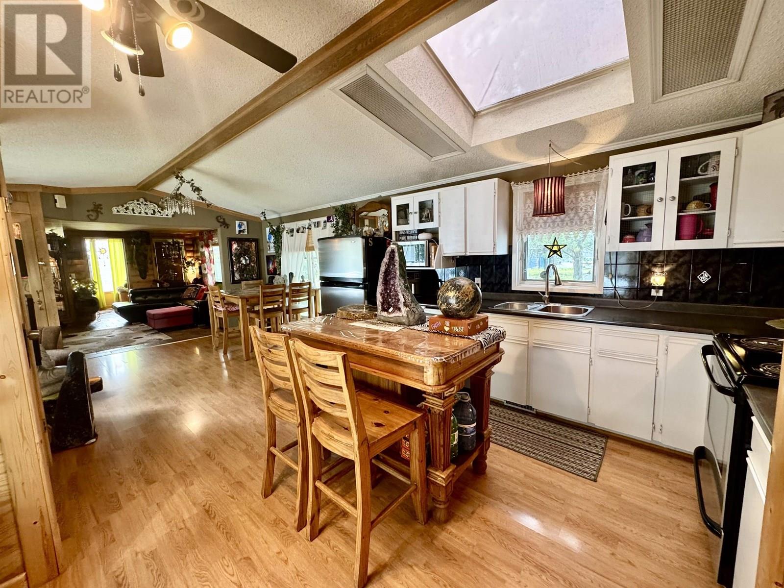 830 BEAVEN CRESCENT, Valemount