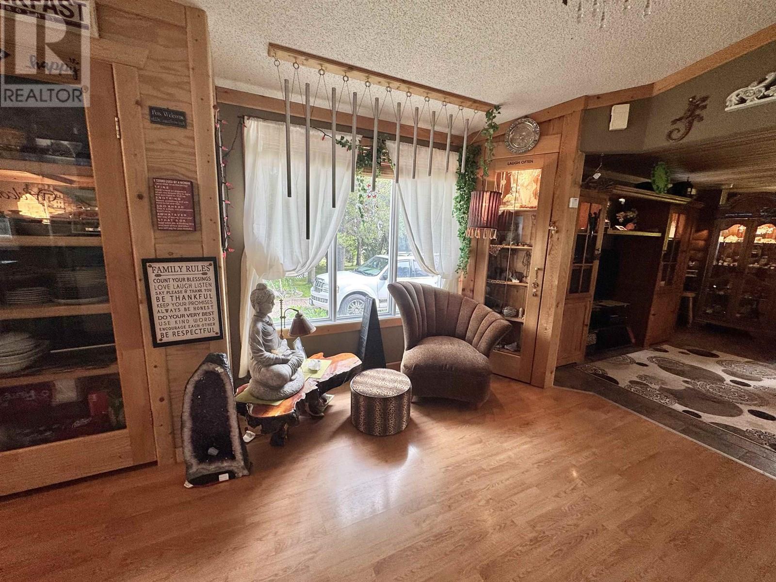 830 BEAVEN CRESCENT, Valemount