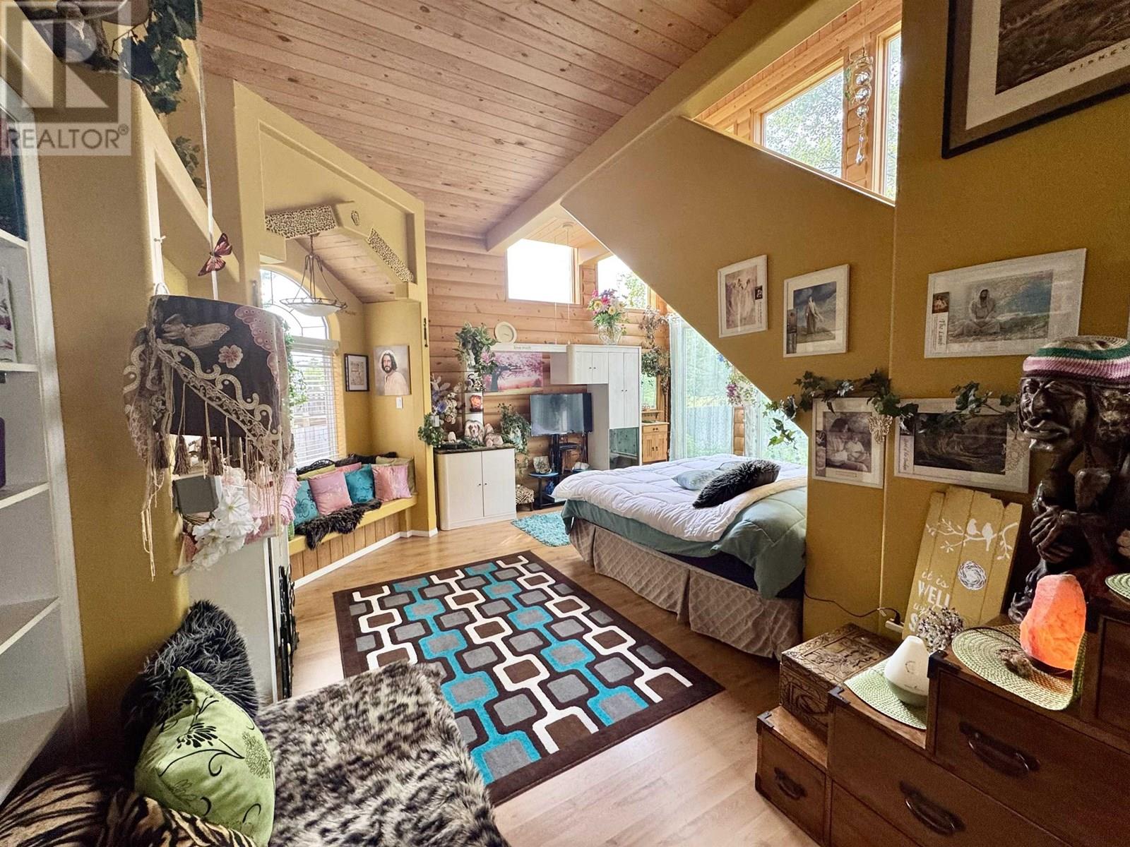 830 BEAVEN CRESCENT, Valemount
