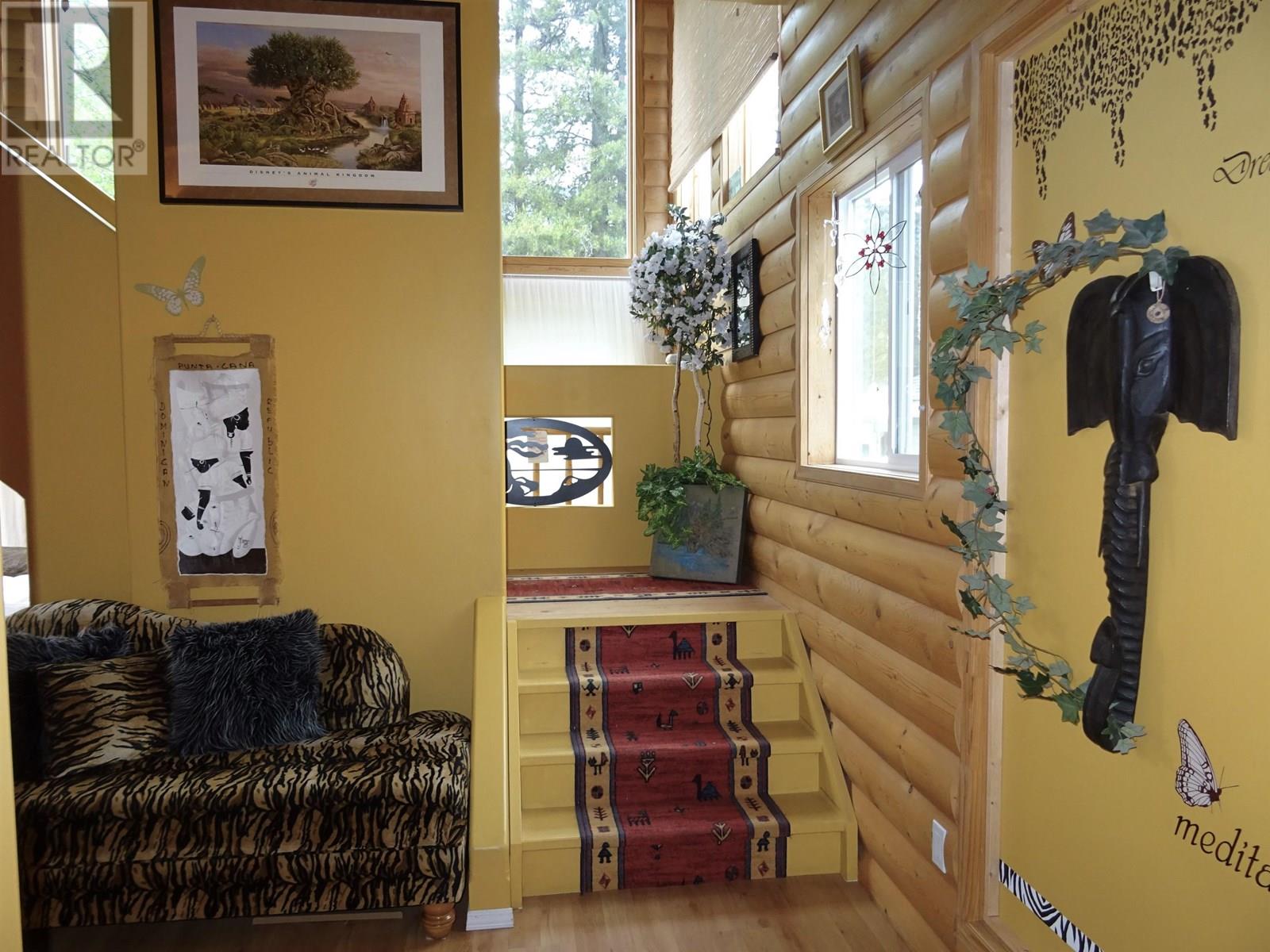 830 BEAVEN CRESCENT, Valemount