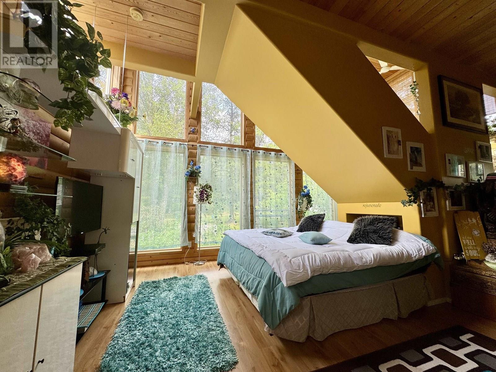 830 BEAVEN CRESCENT, Valemount