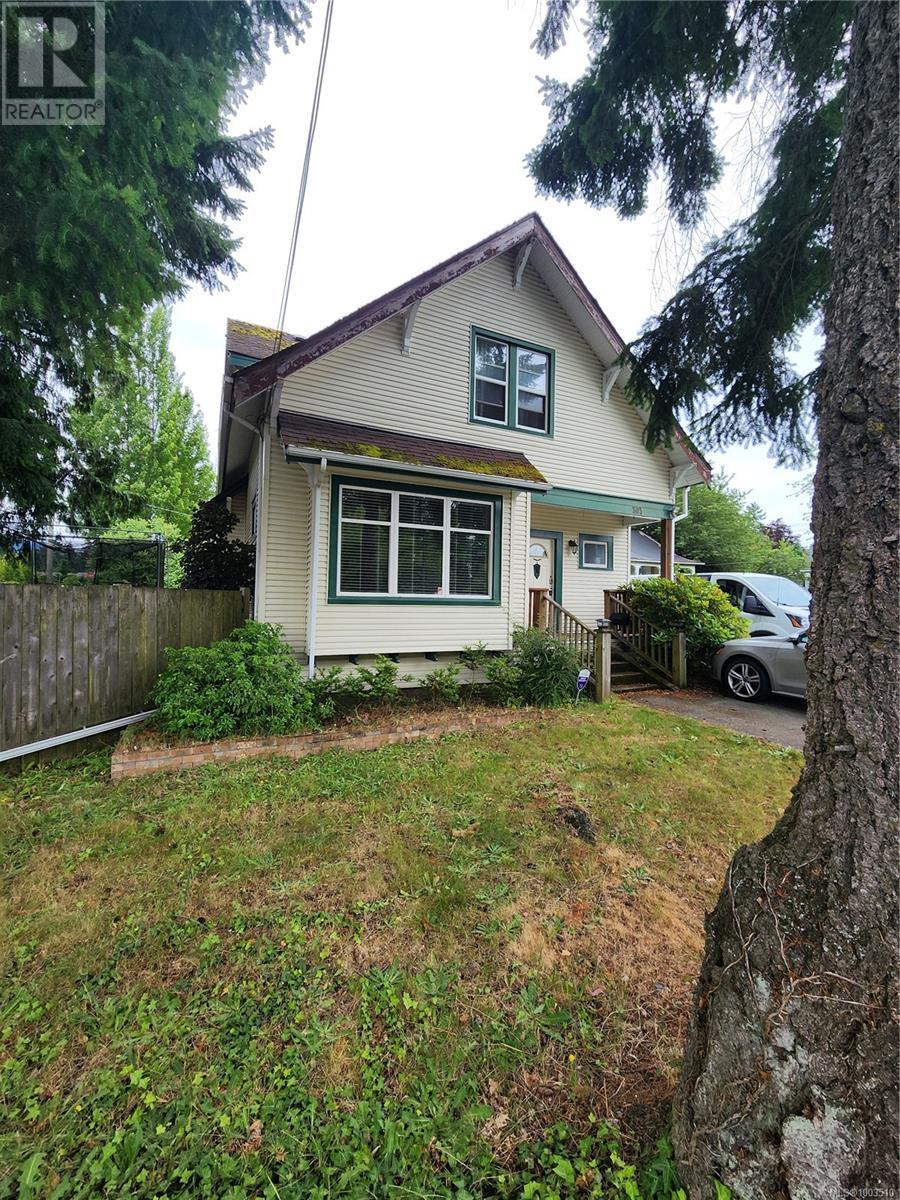 Photo 4 of 303 Holly Ave, Nanaimo BC