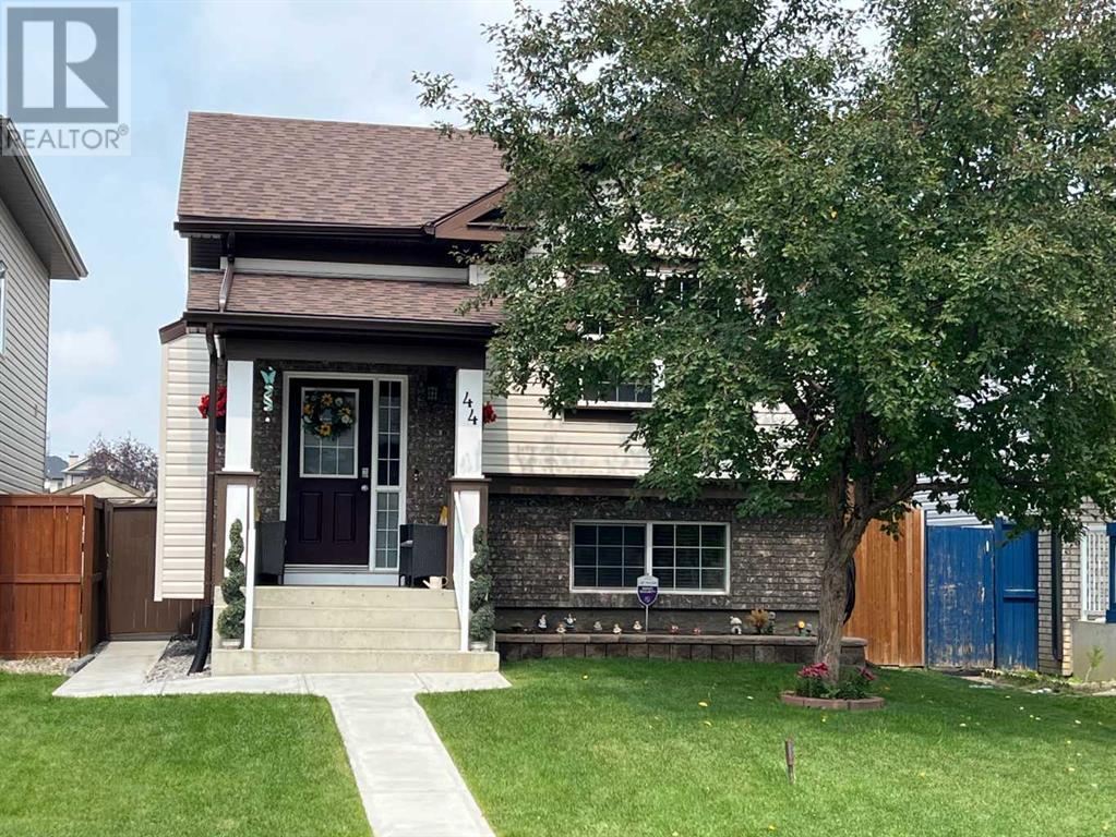 Single Family House Bi-level for Sale in  Covepark Place NE Coventry Hills Calgary 