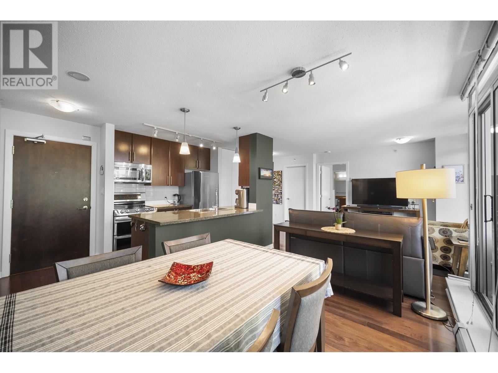 Photo 2 of 501 618 Abbott Street, Vancouver BC