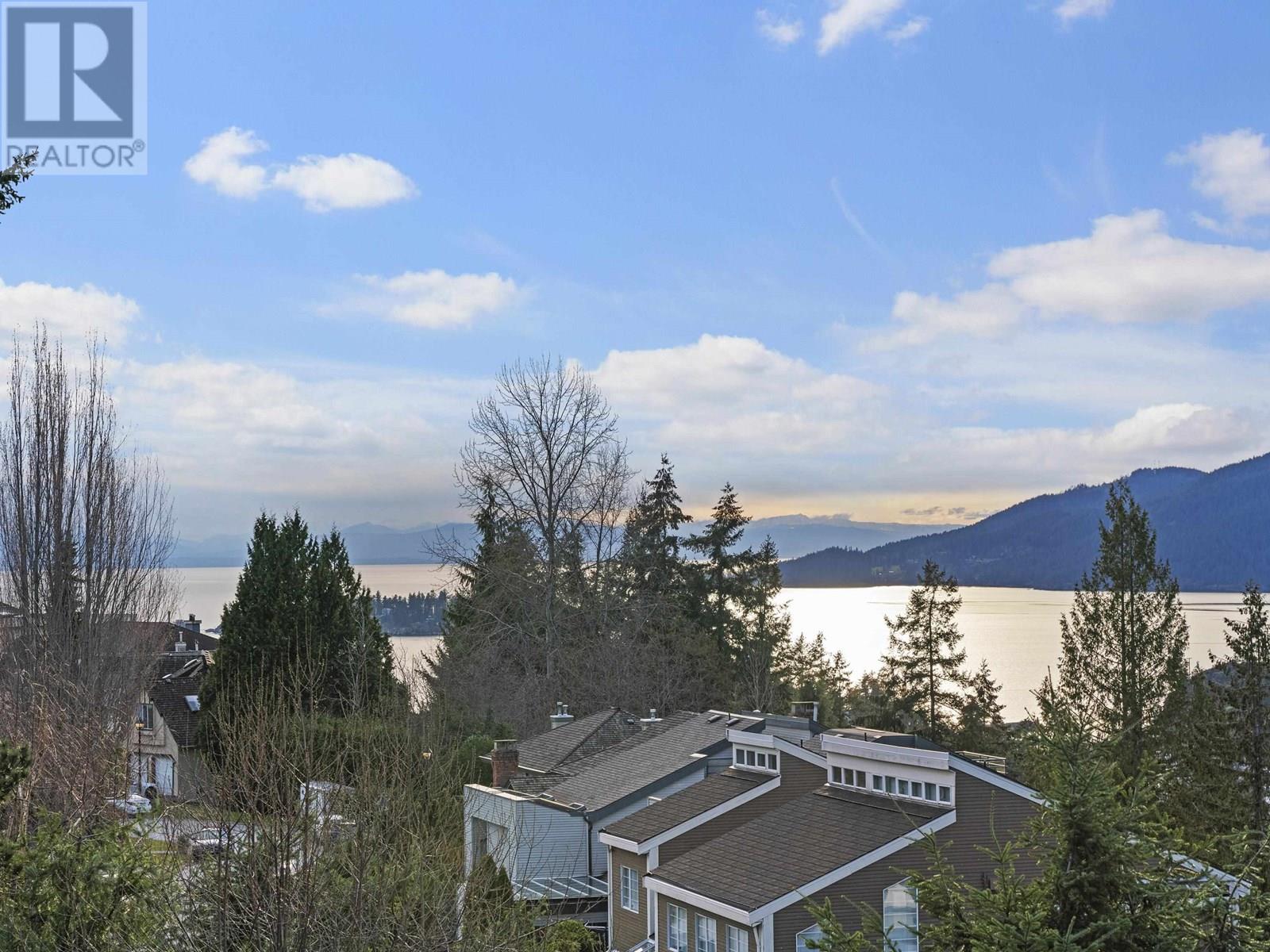 Photo 35 of 5390 Westhaven Wynd, West Vancouver BC