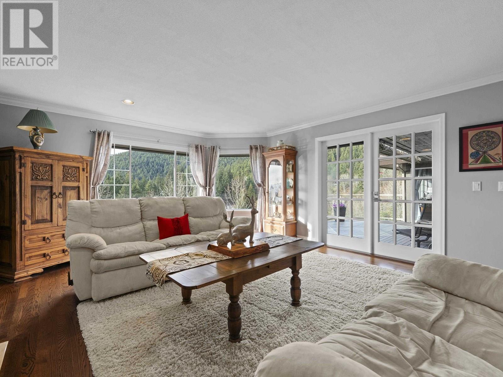 Photo 9 of 5390 Westhaven Wynd, West Vancouver BC