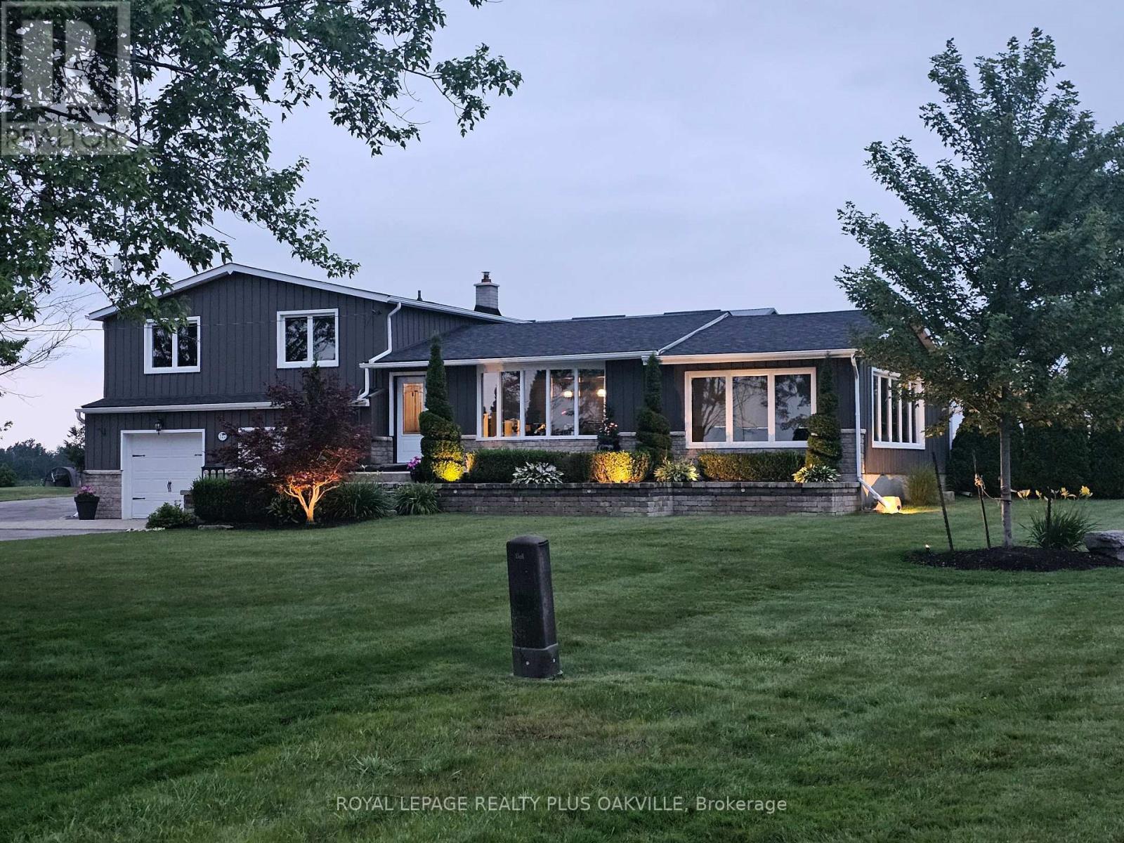 Photo 10 of 322 Russ Road, Grimsby ON