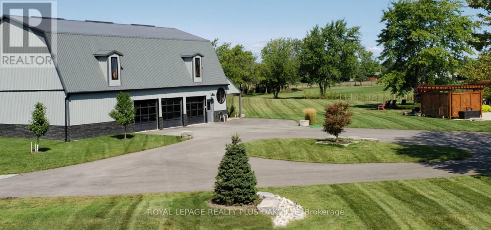 Photo 15 of 322 Russ Road, Grimsby ON