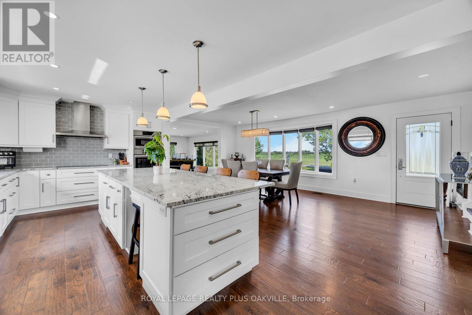 Photo 21 of 322 Russ Road, Grimsby ON