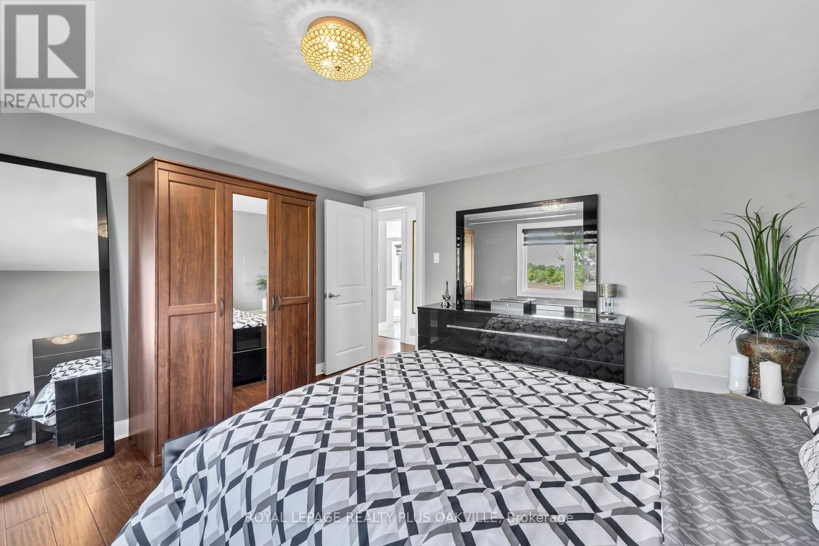 Photo 33 of 322 Russ Road, Grimsby ON