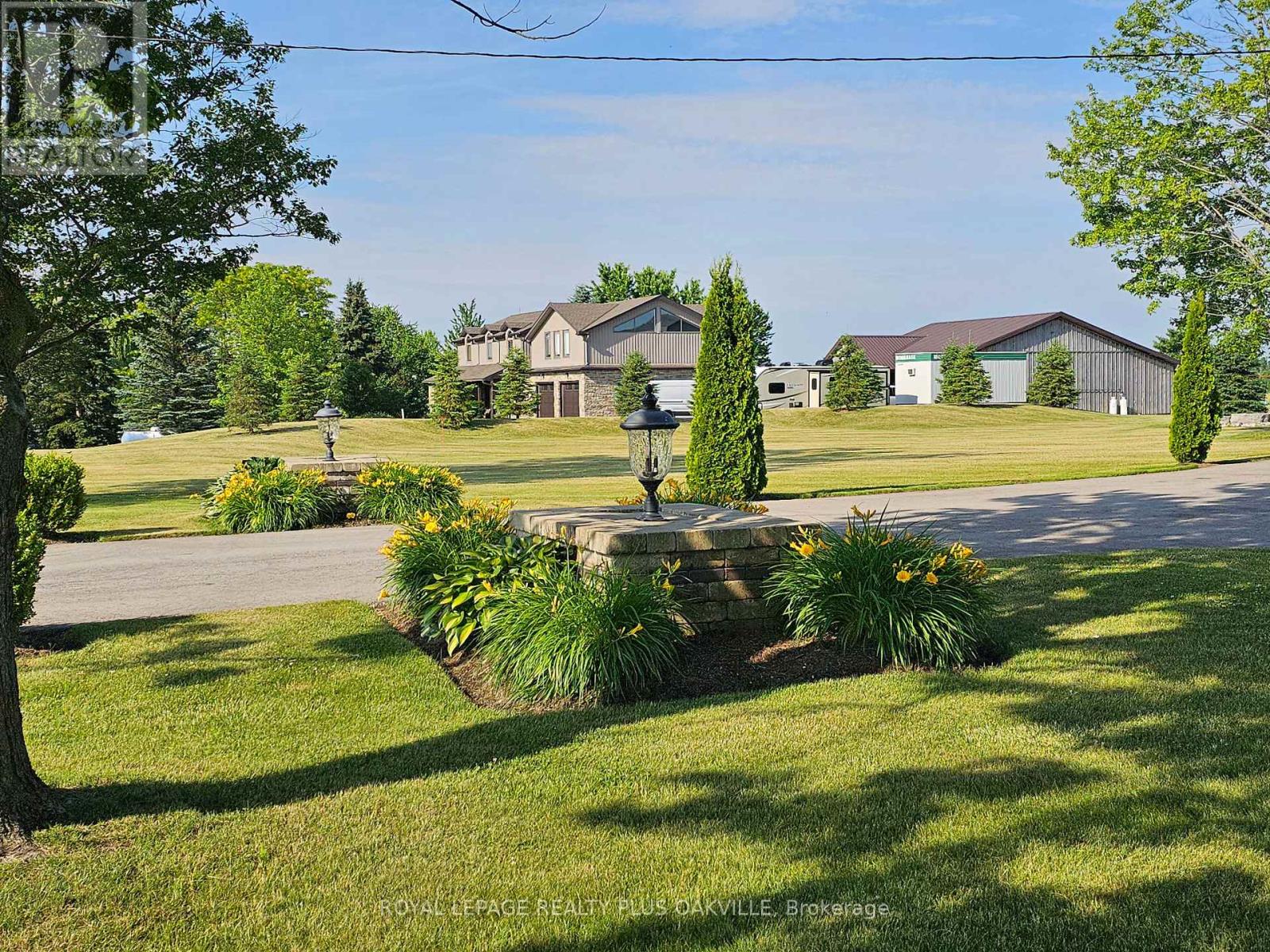 Photo 6 of 322 Russ Road, Grimsby ON