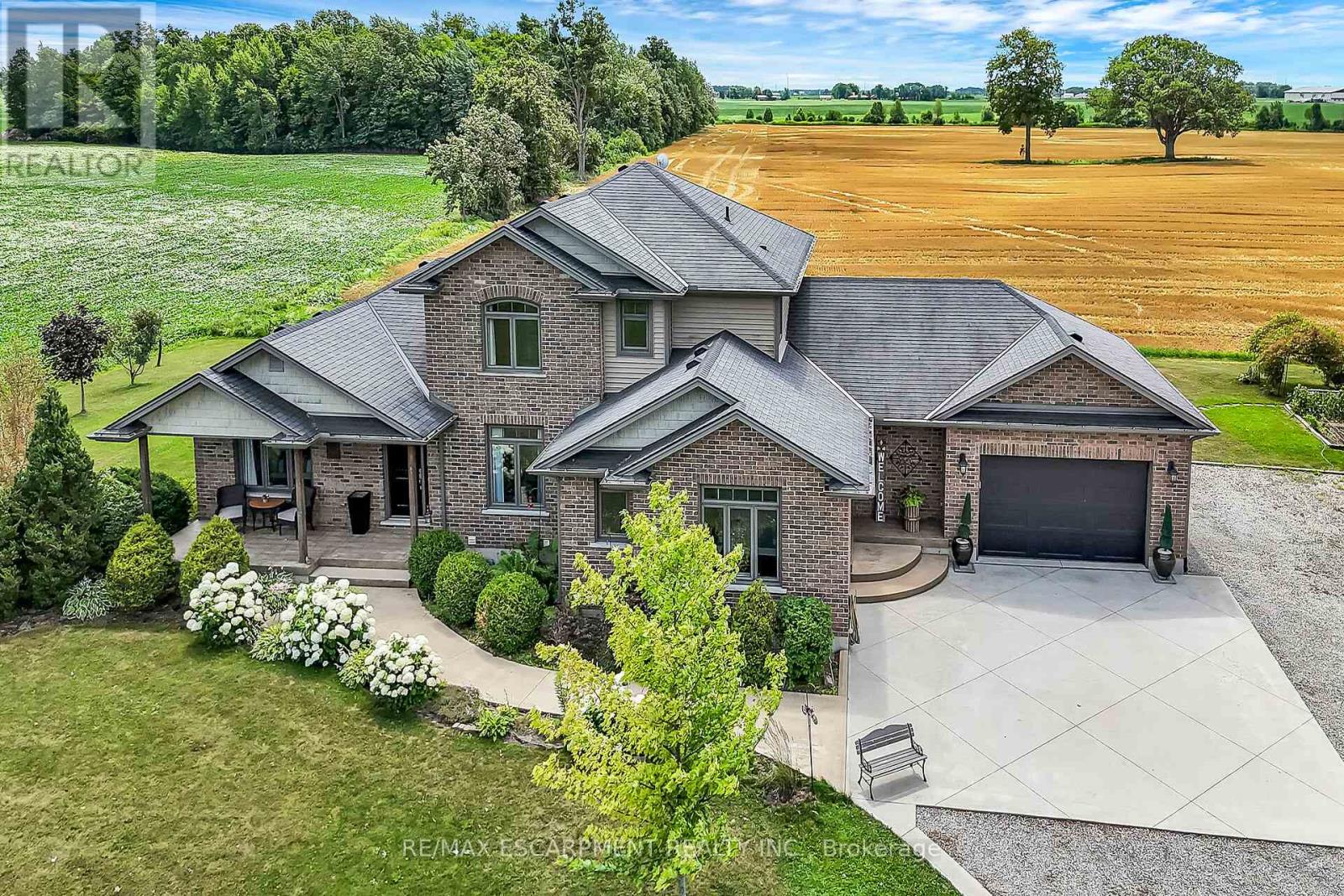 Photo 2 of 560 Concession 11 Walpole Road, Haldimand ON