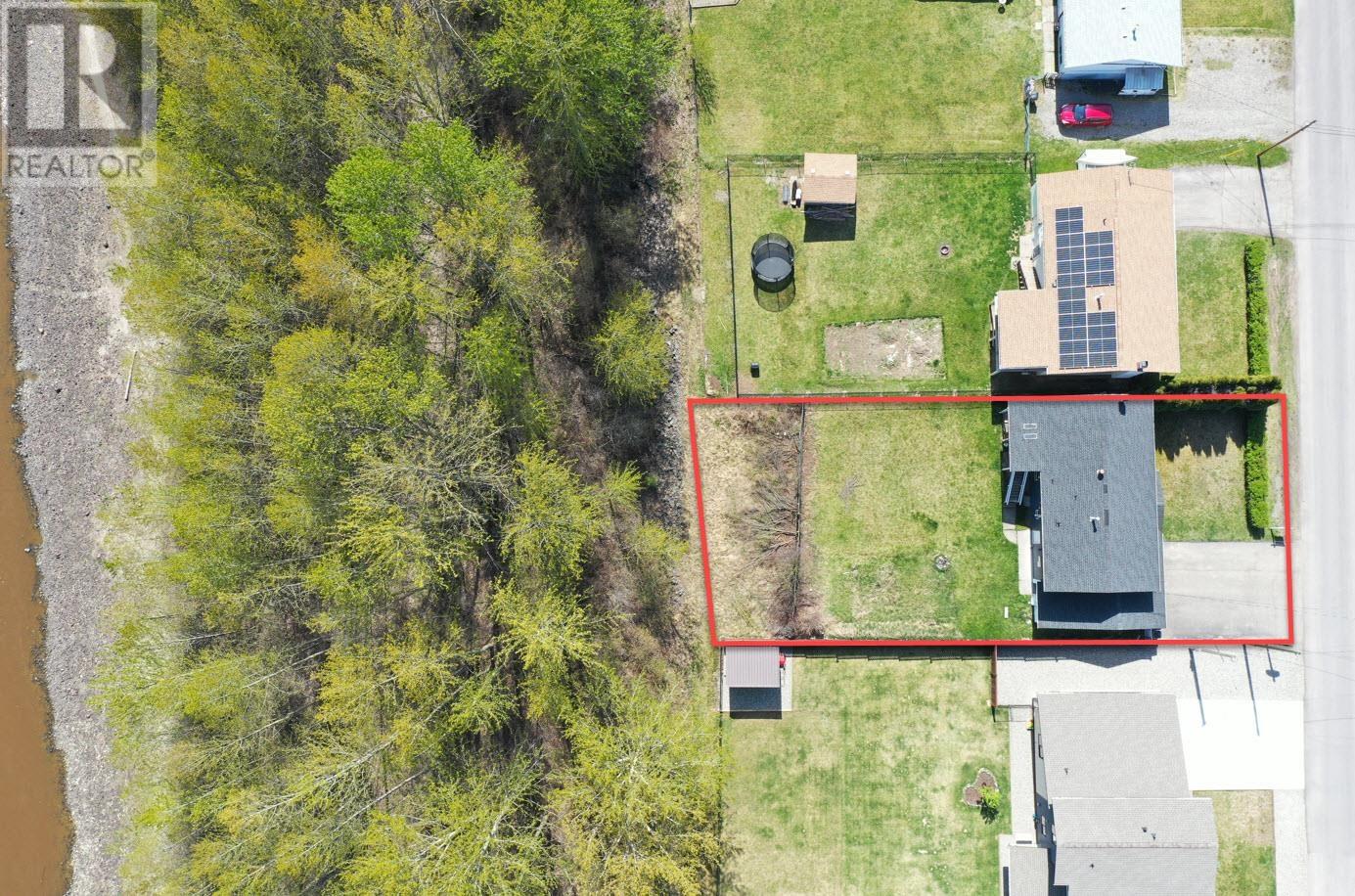 Photo 2 of 630 Rolph Street, Quesnel BC