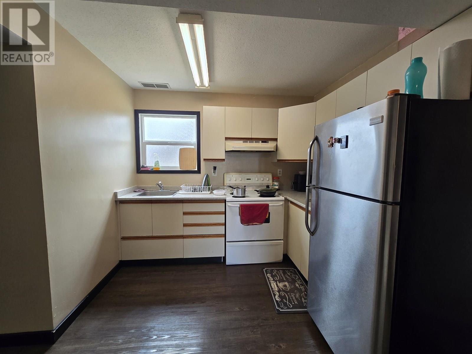 Photo 6 of 630 Rolph Street, Quesnel BC