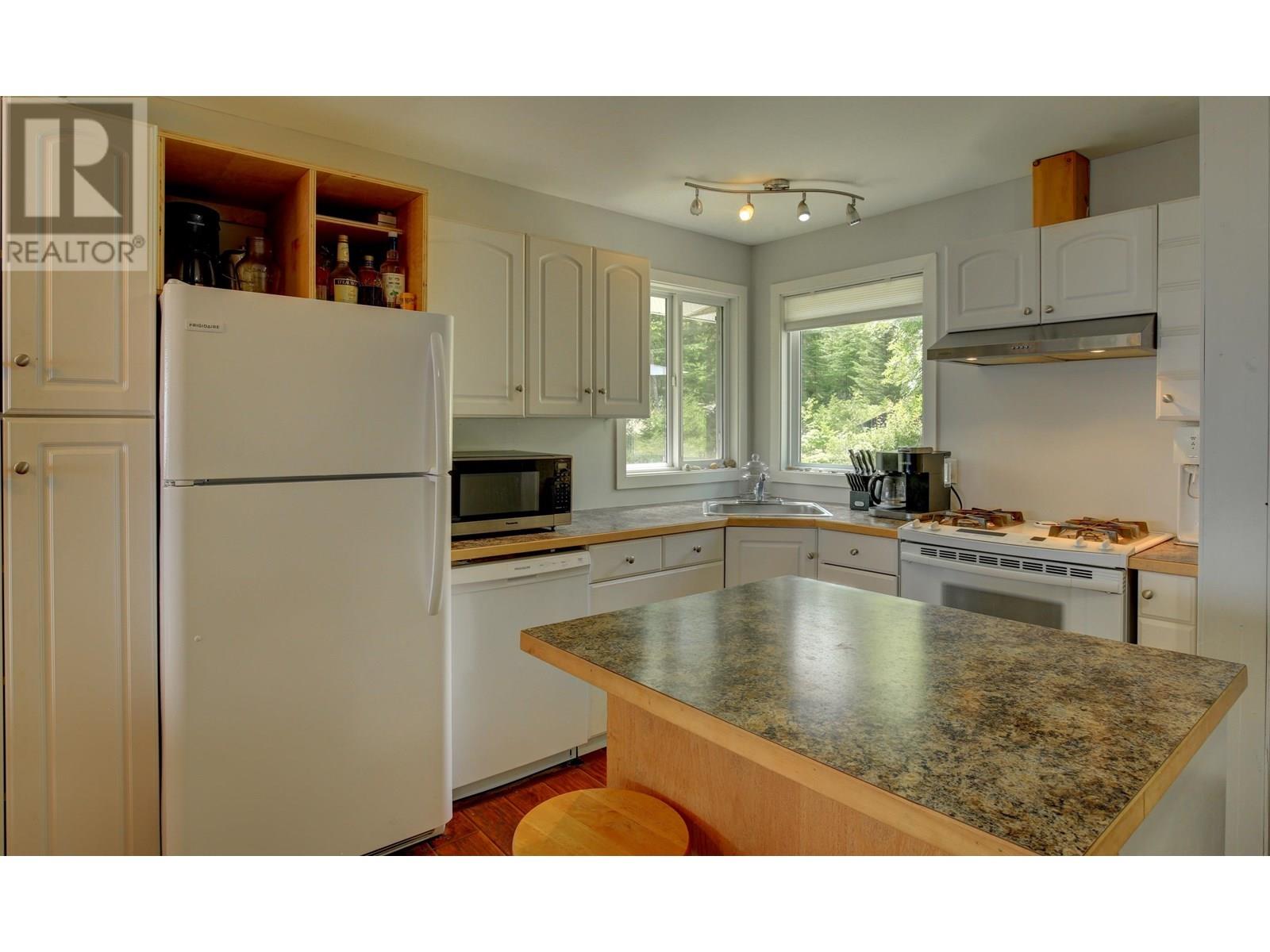 5517 MARSHALL CREEK ROAD, Horsefly