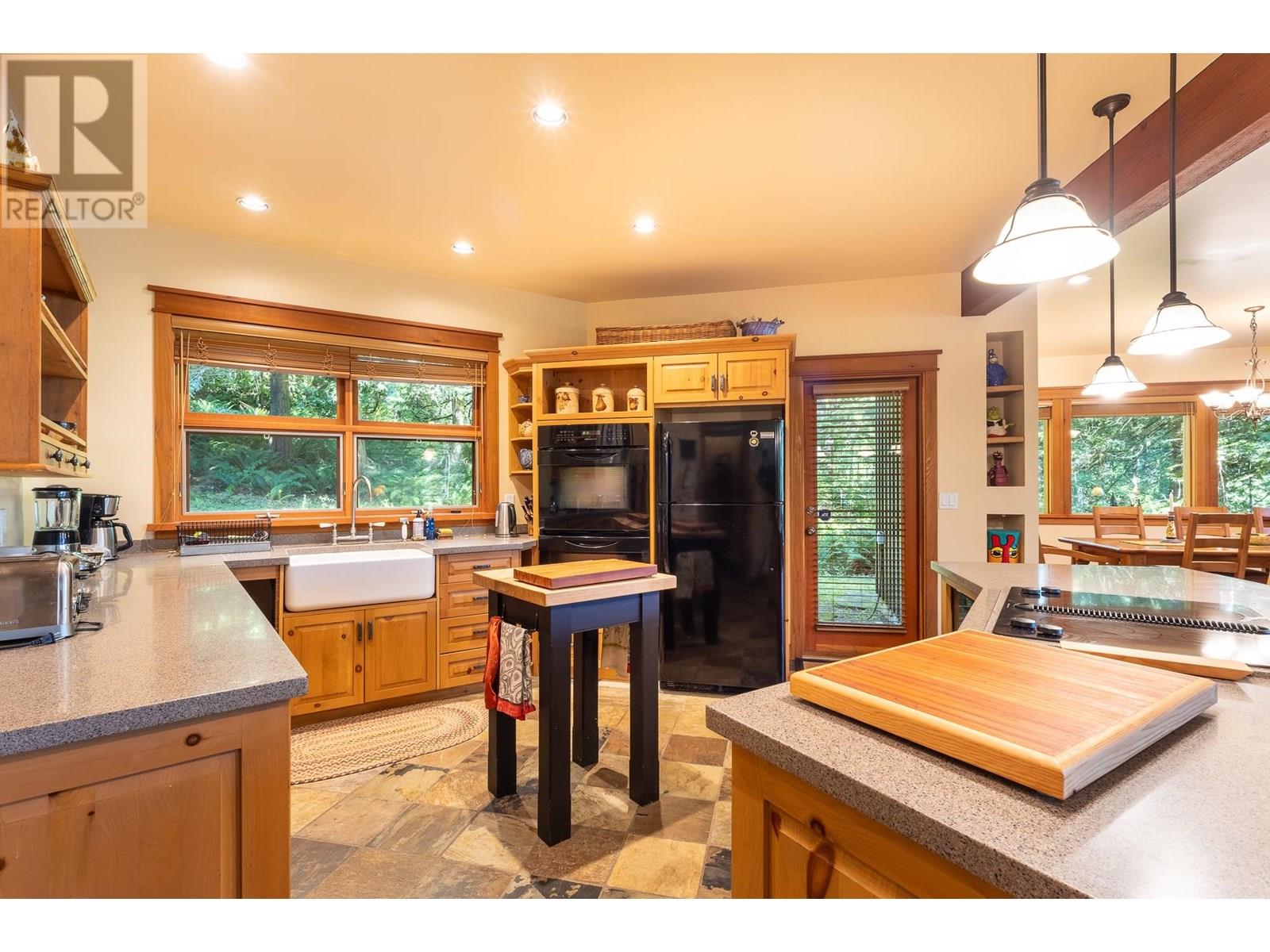 12929 SUNSHINE COAST HIGHWAY, Madeira Park