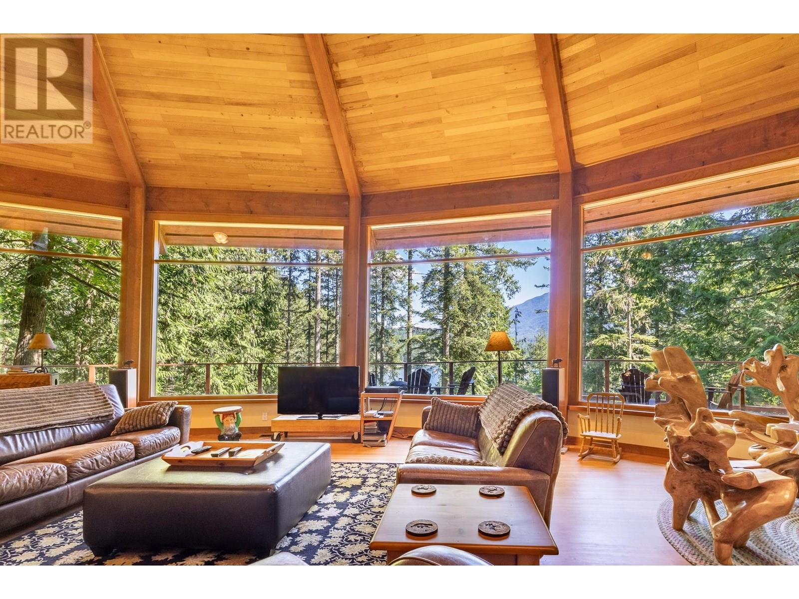 12929 SUNSHINE COAST HIGHWAY, Madeira Park