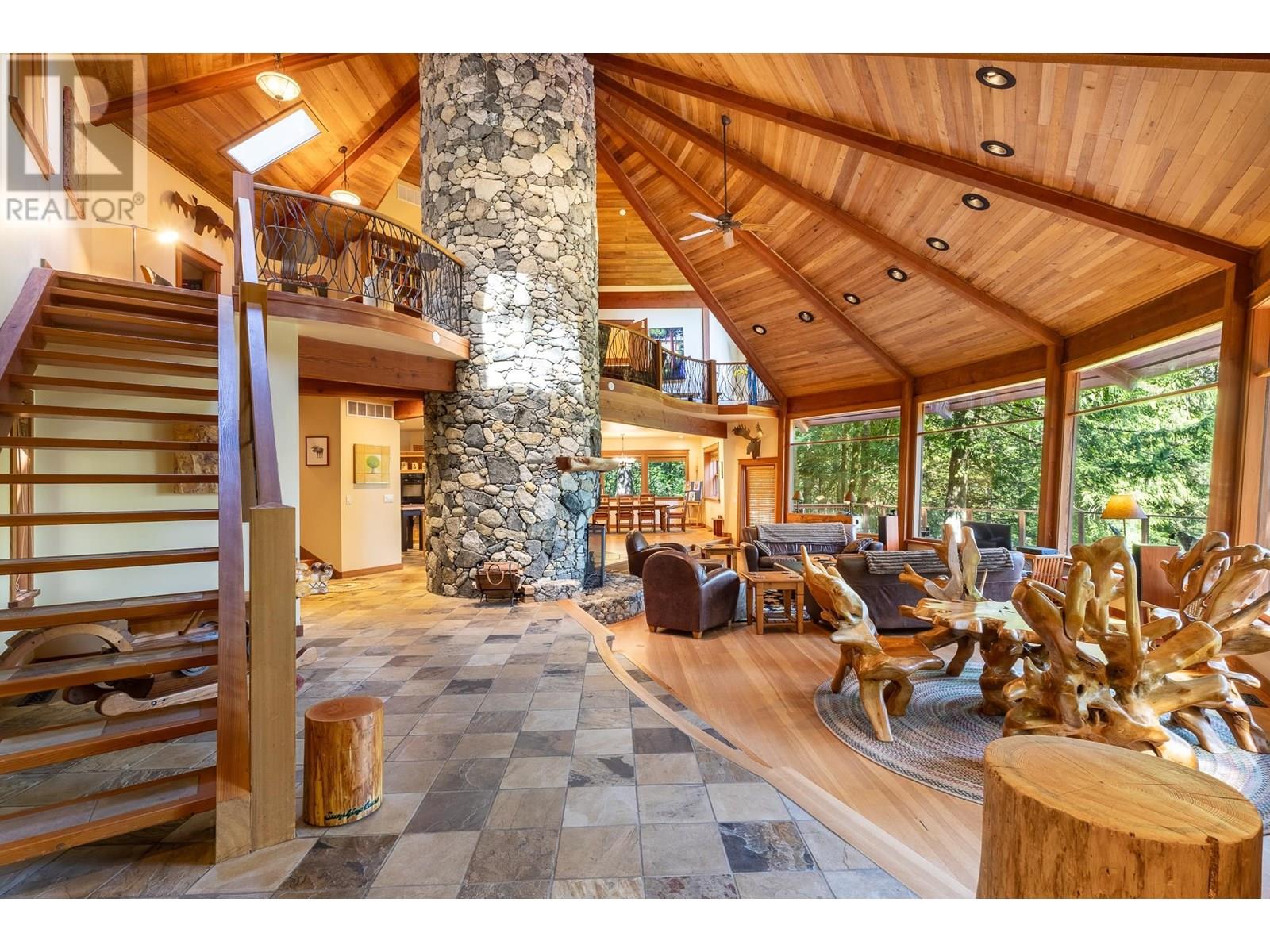 12929 SUNSHINE COAST HIGHWAY, Madeira Park