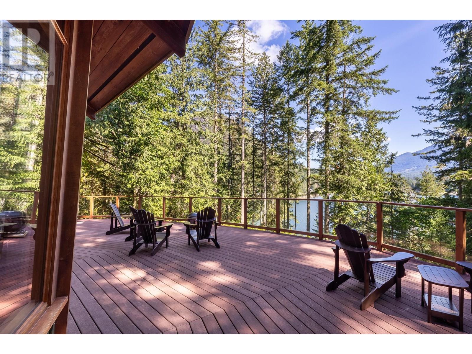 12929 SUNSHINE COAST HIGHWAY, Madeira Park