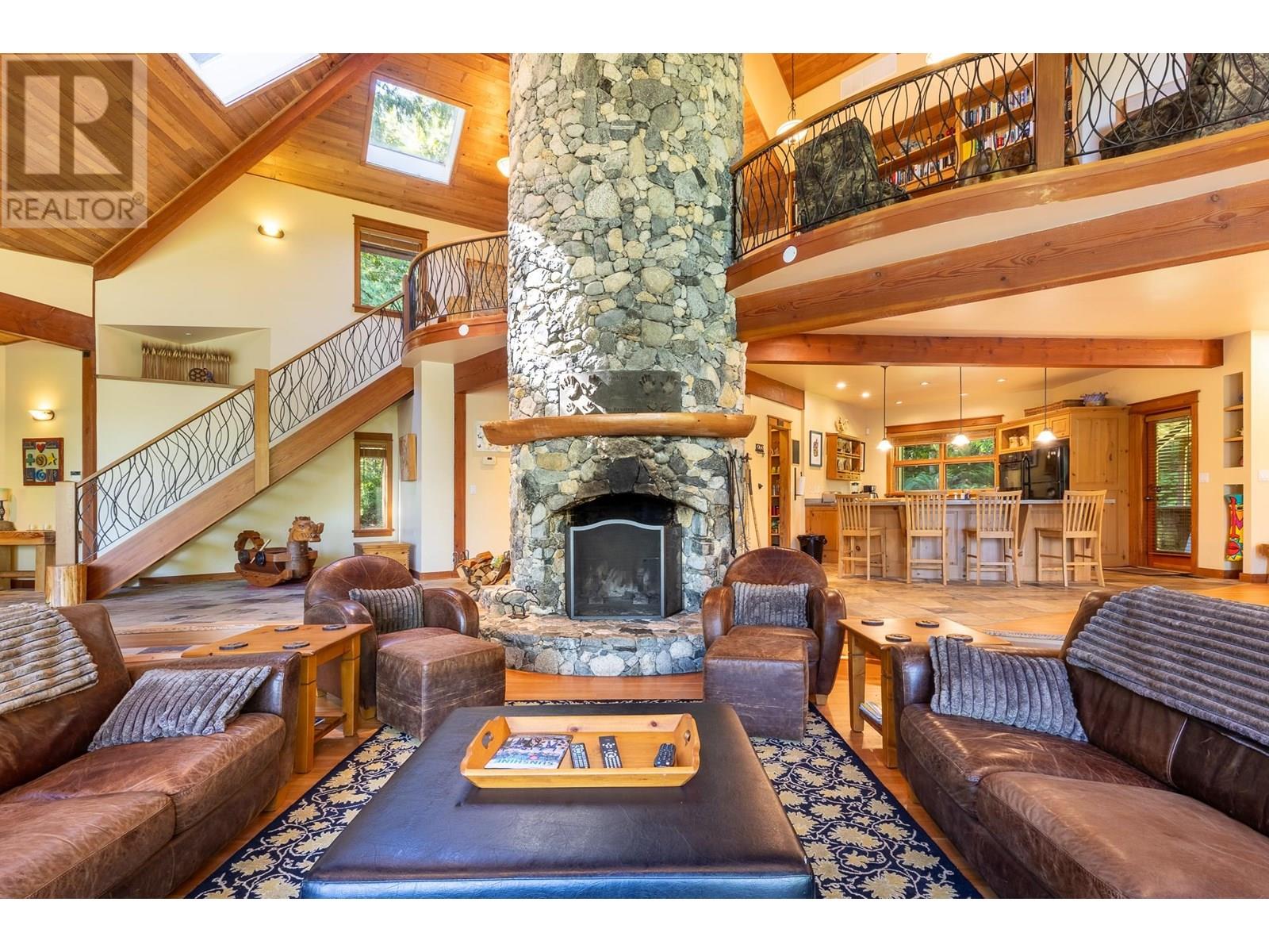 12929 SUNSHINE COAST HIGHWAY, Madeira Park
