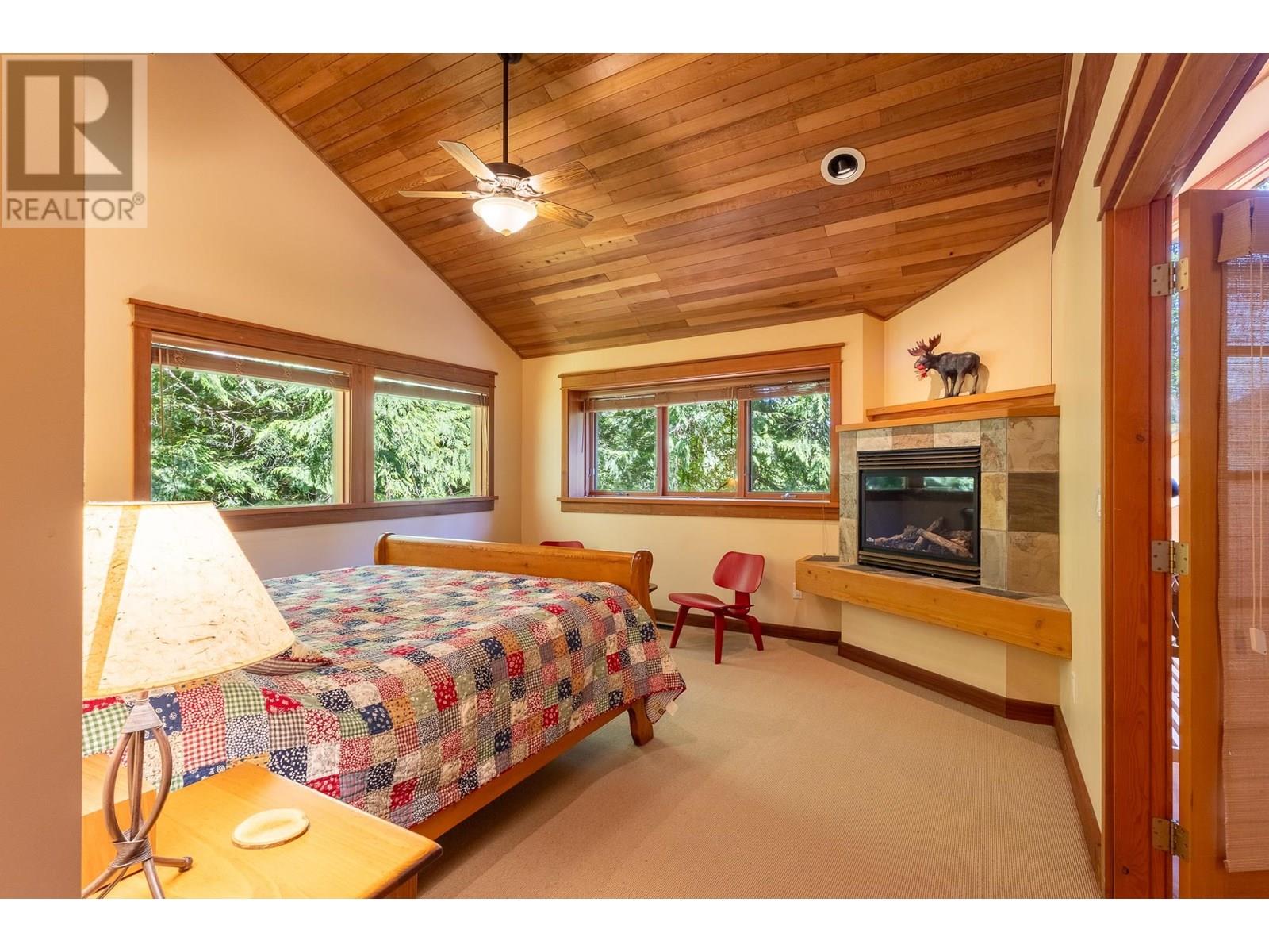 12929 SUNSHINE COAST HIGHWAY, Madeira Park