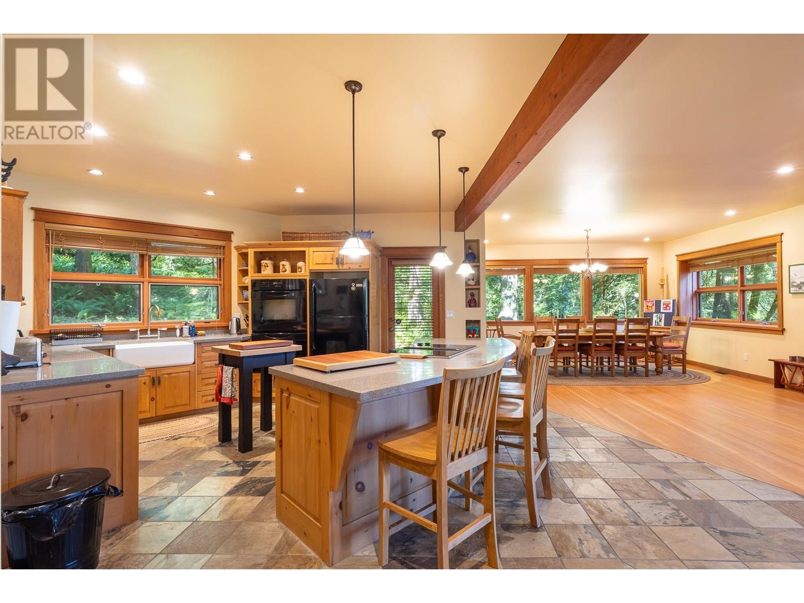 12929 SUNSHINE COAST HIGHWAY, Madeira Park