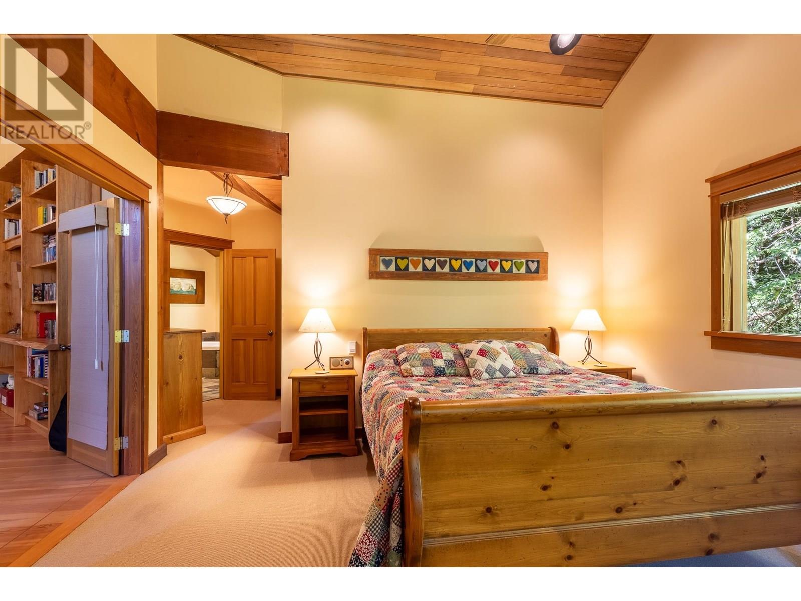 12929 SUNSHINE COAST HIGHWAY, Madeira Park