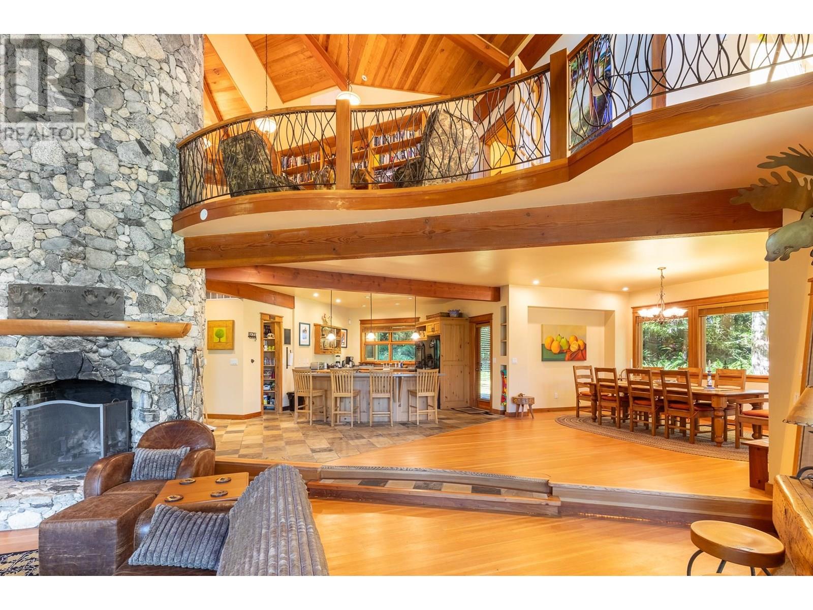 12929 SUNSHINE COAST HIGHWAY, Madeira Park