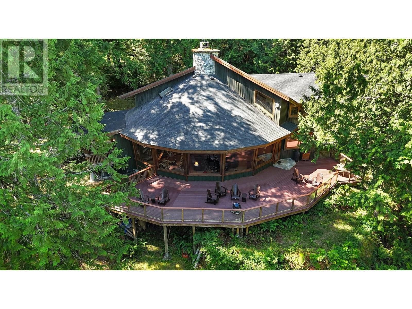 12929 SUNSHINE COAST HIGHWAY, Madeira Park