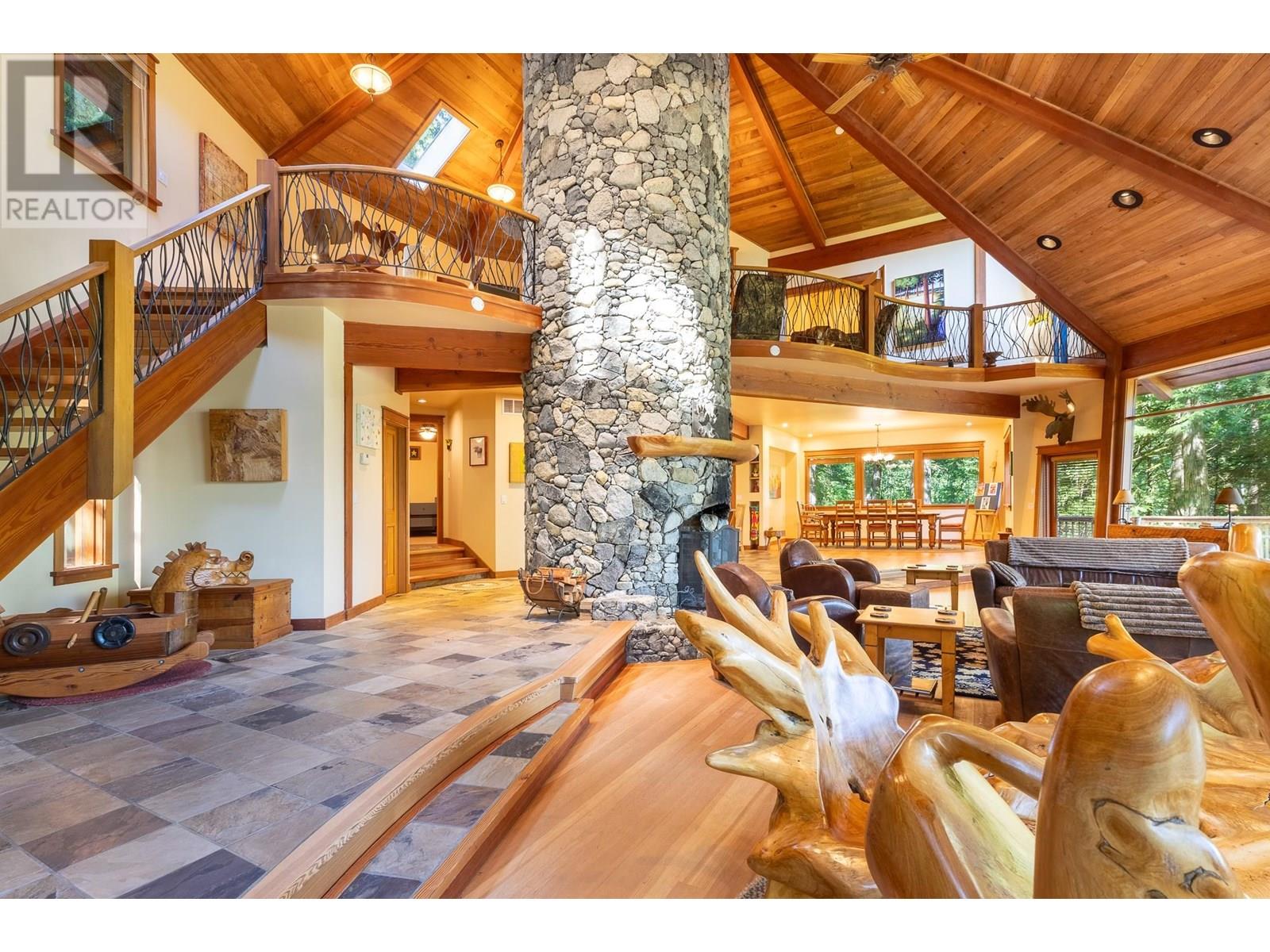 12929 SUNSHINE COAST HIGHWAY, Madeira Park