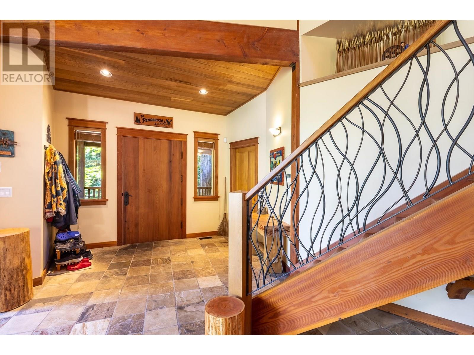 12929 SUNSHINE COAST HIGHWAY, Madeira Park
