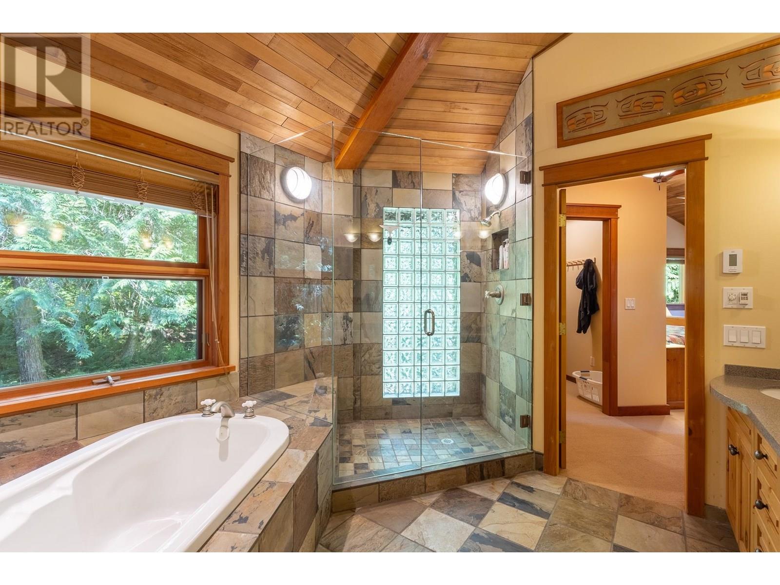 12929 SUNSHINE COAST HIGHWAY, Madeira Park