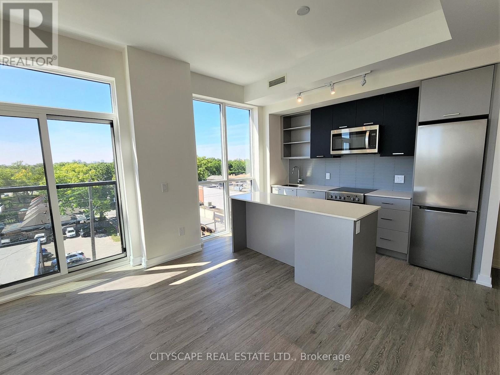 Photo 24 of 608 2300 St Clair Avenue W, Toronto ON