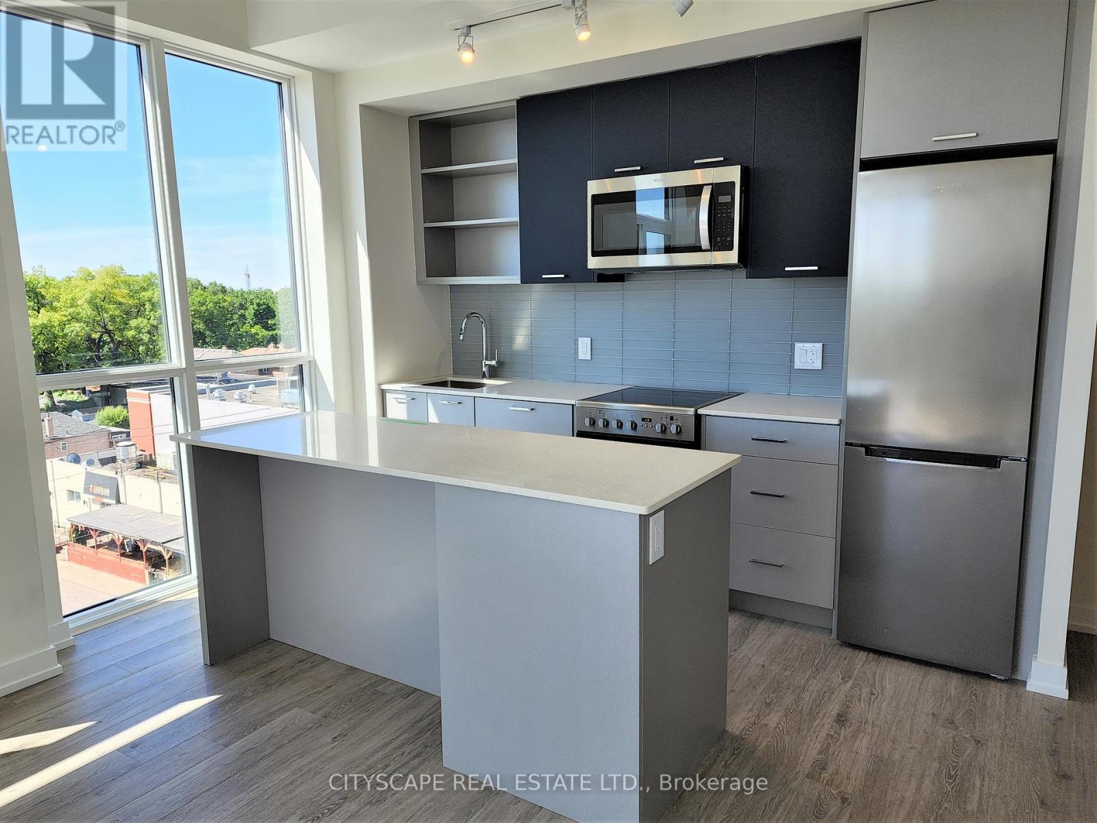 Photo 28 of 608 2300 St Clair Avenue W, Toronto ON