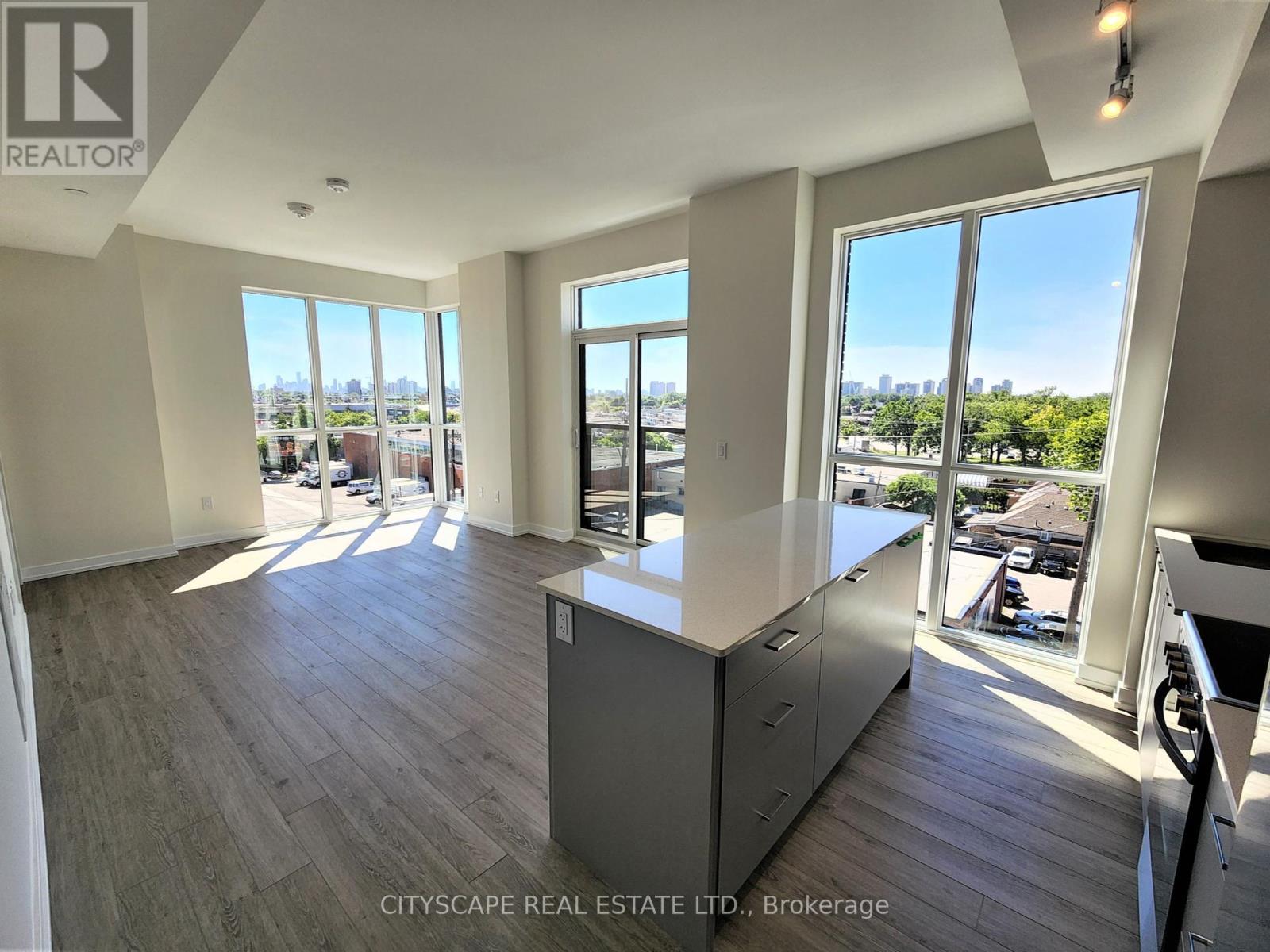 Photo 22 of 608 2300 St Clair Avenue W, Toronto ON